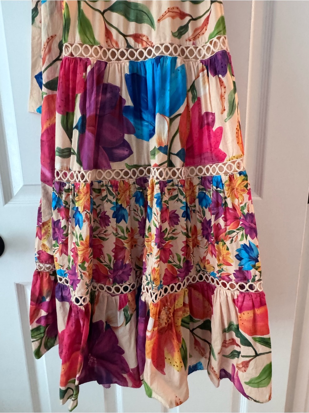 FARM Rio "Mary's Garden" Frilled Top Midi Dress. - Picture 3 of 16